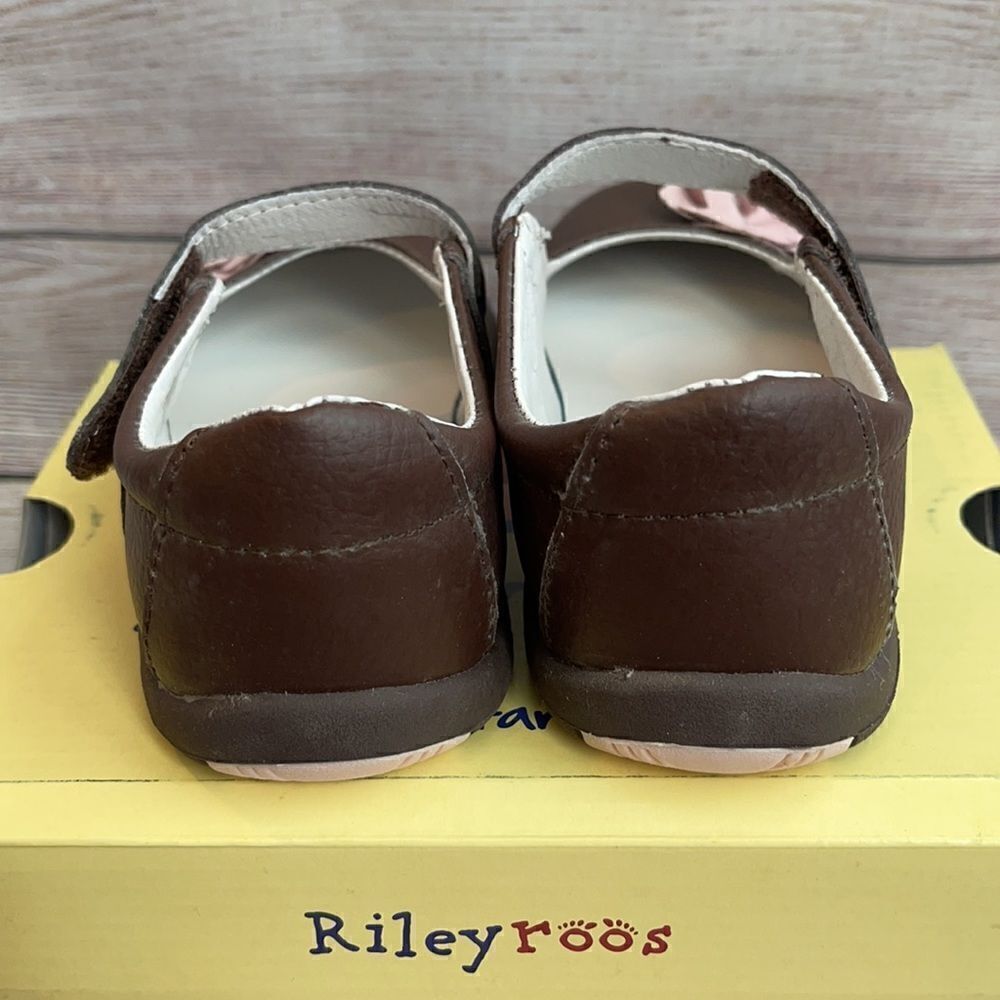 Mary Jane Style Shoes - Picture 5 of 7